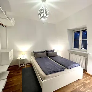 Gemuetliche Im Zentrum. Apartment